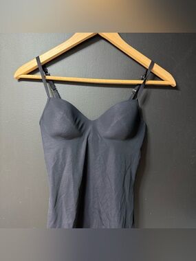 Allure Built-In Bra Camisole
Hanro
